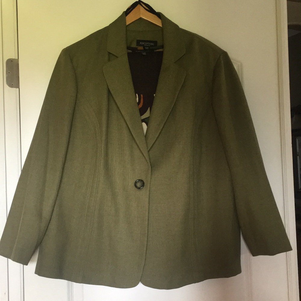 Women’s pants suit size 22w